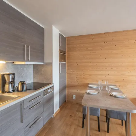 Familial Au Centre Avec Balcon Et Wifi - Fr-1-645-75 *