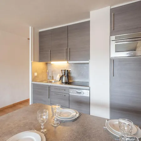 Apartment Familial Au Centre Avec Balcon Et Wifi - Fr-1-645-75 Huez